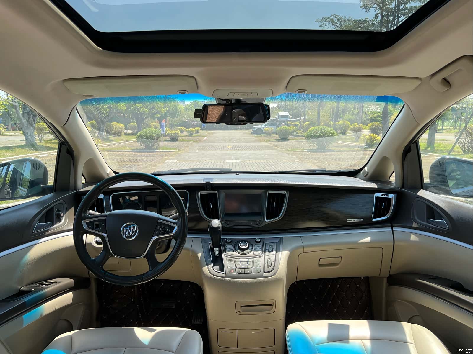 Buick GL8, 2013 13