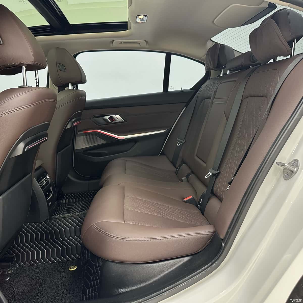 BMW 3 Series, 2022 8