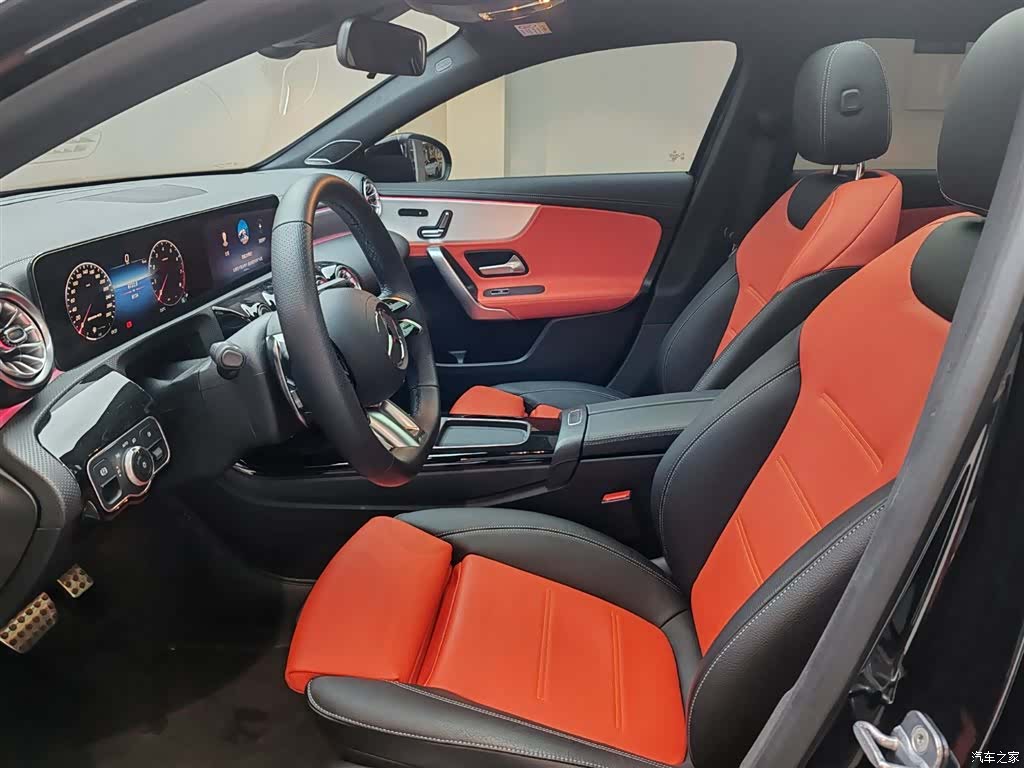 Mercedes-Benz A-Class, 2025 10