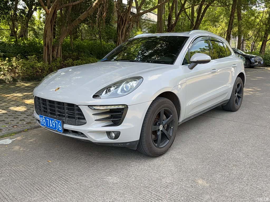 Porsche Macan, 2015 1