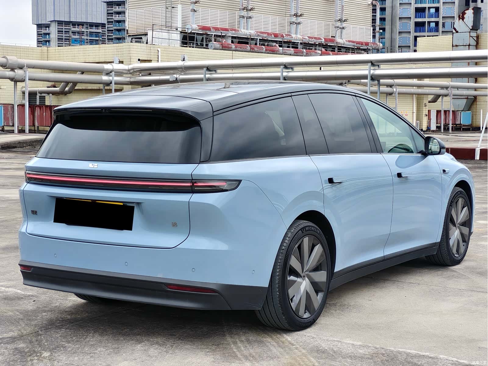 Li Auto i8, 2025 6