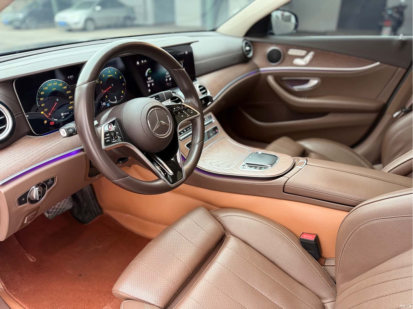 Mercedes-Benz E-Class, 2022 14