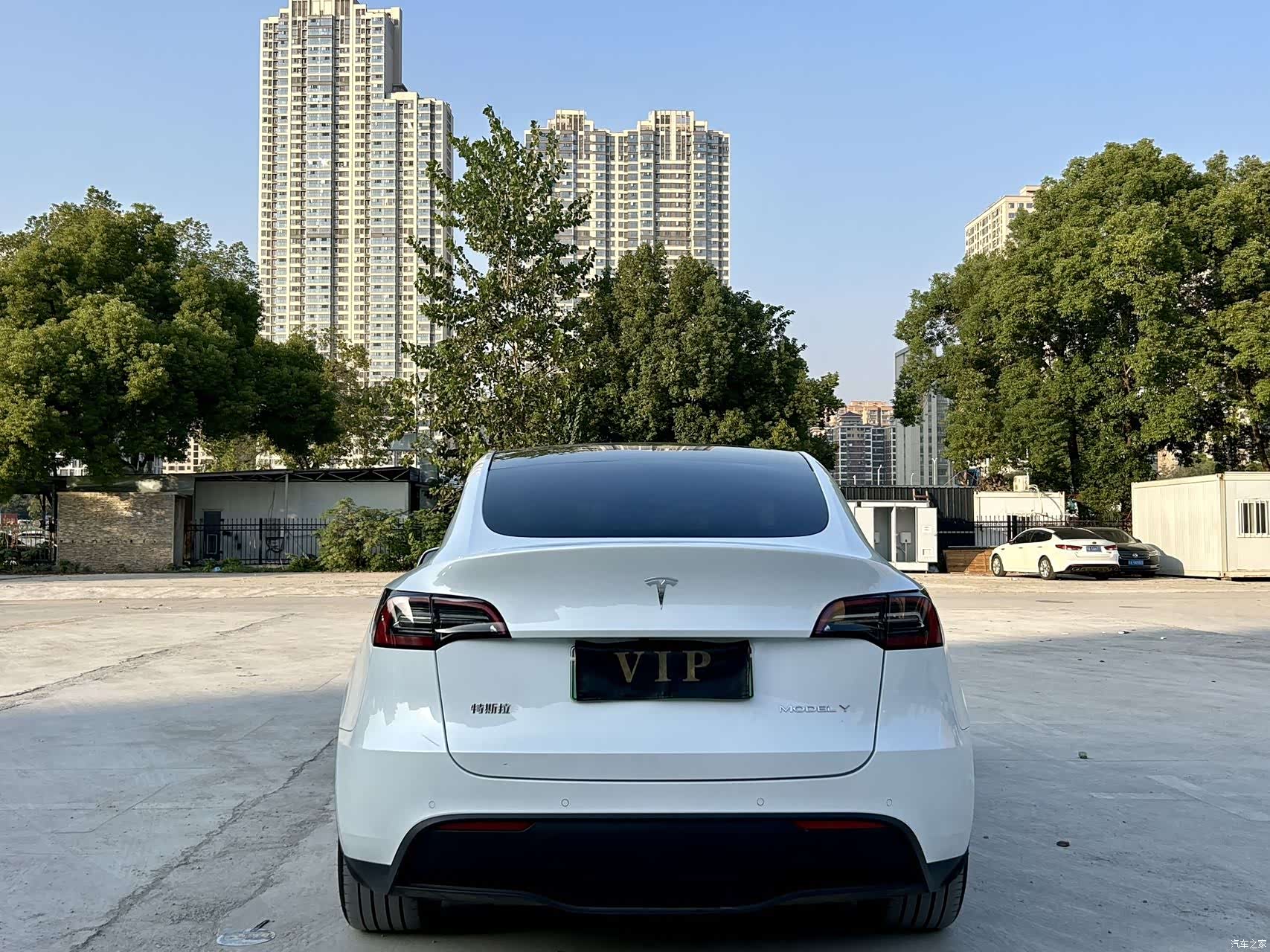 Tesla Model Y, 2024 9