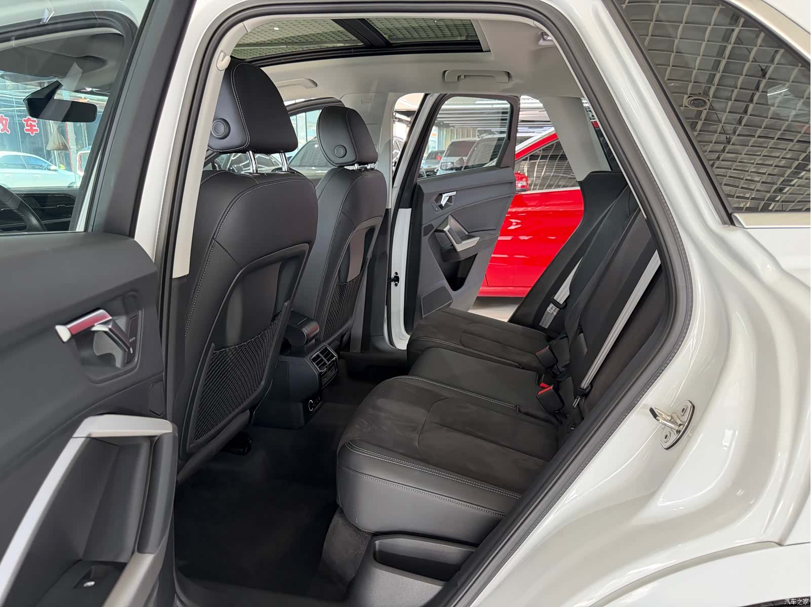 Audi Q3, 2022 8
