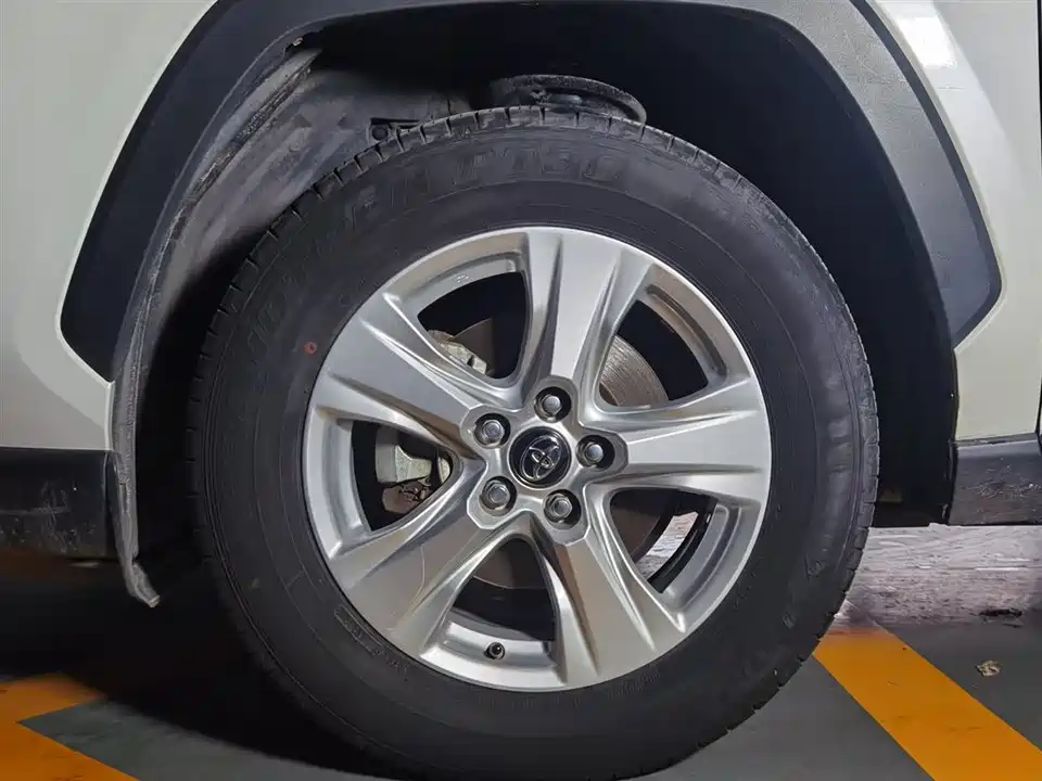 Toyota RAV4 Rongfang