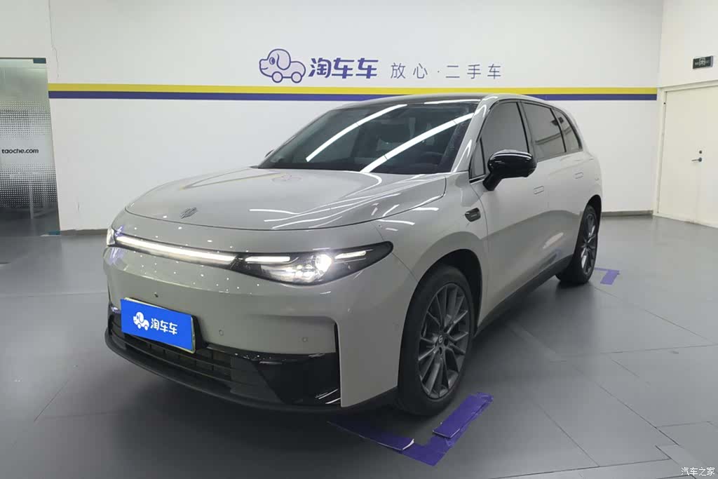 Leapmotor C10