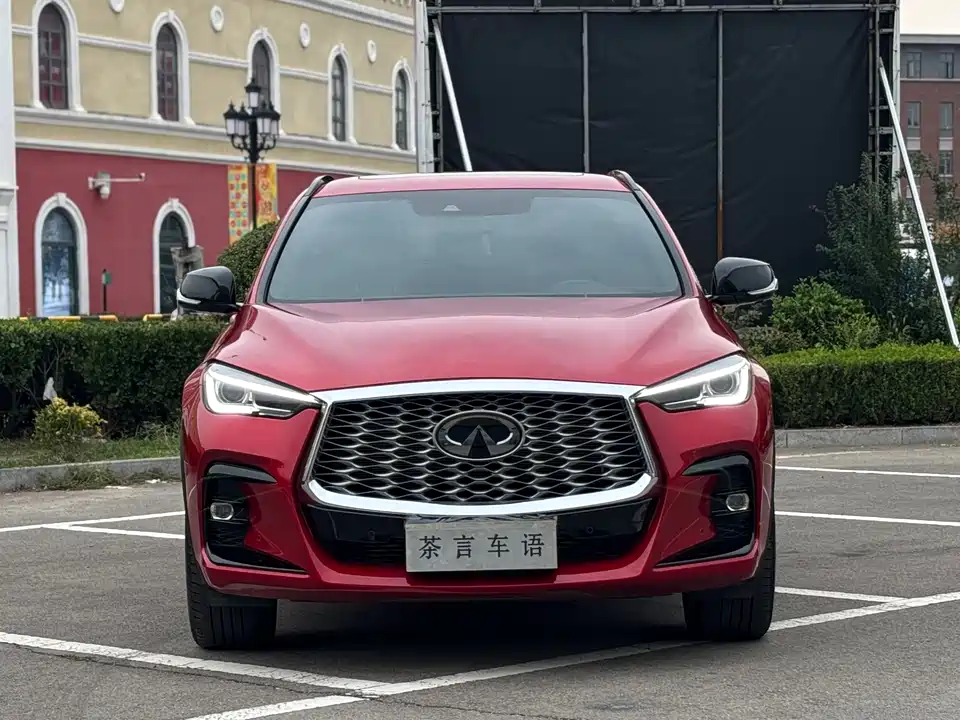 Infiniti QX55
