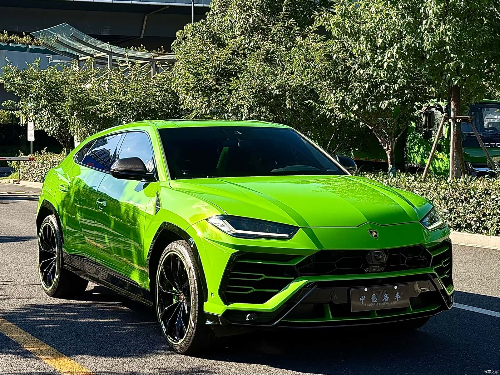Lamborghini Urus, 2023 3
