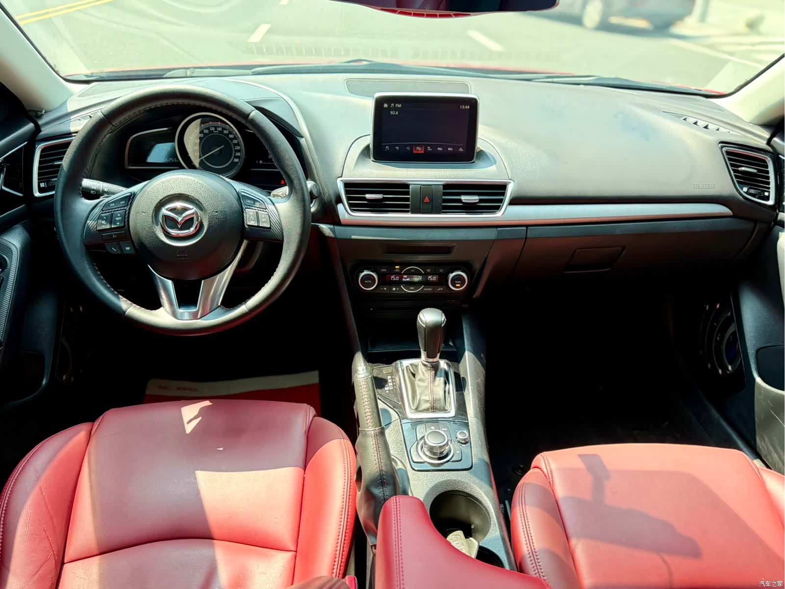 Mazda Mazda3, 2014 8