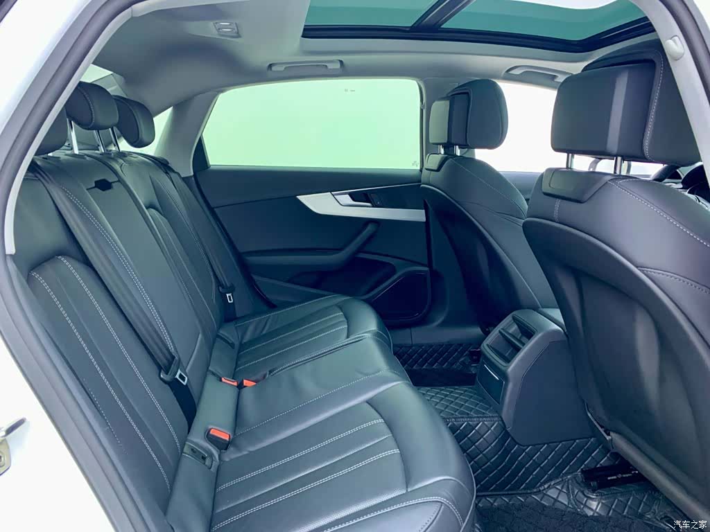 Audi A4L, 2023 13