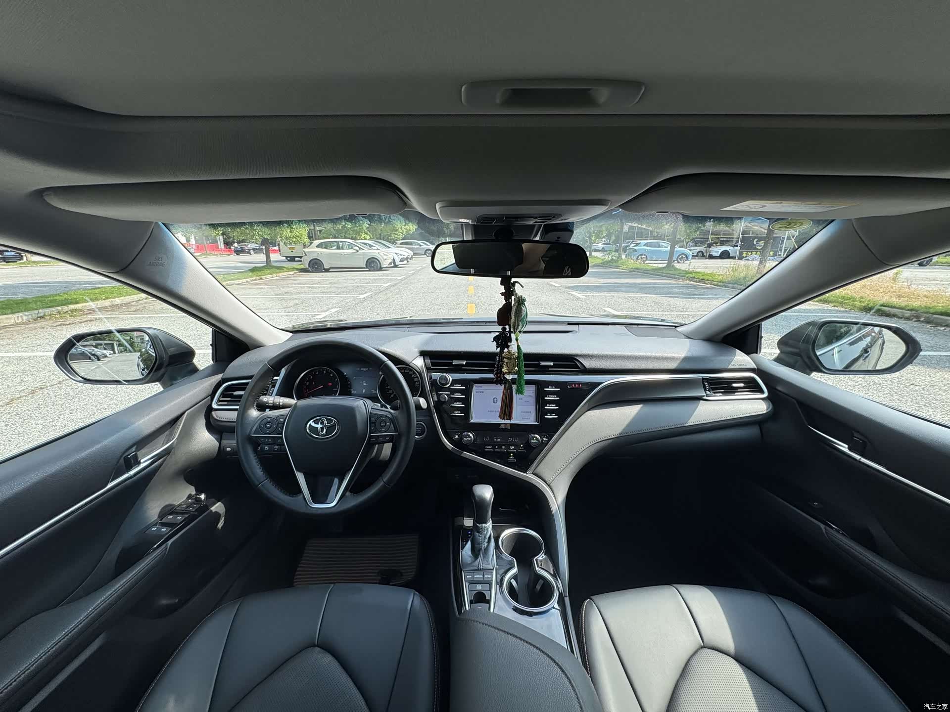 Toyota Camry, 2018 все фото