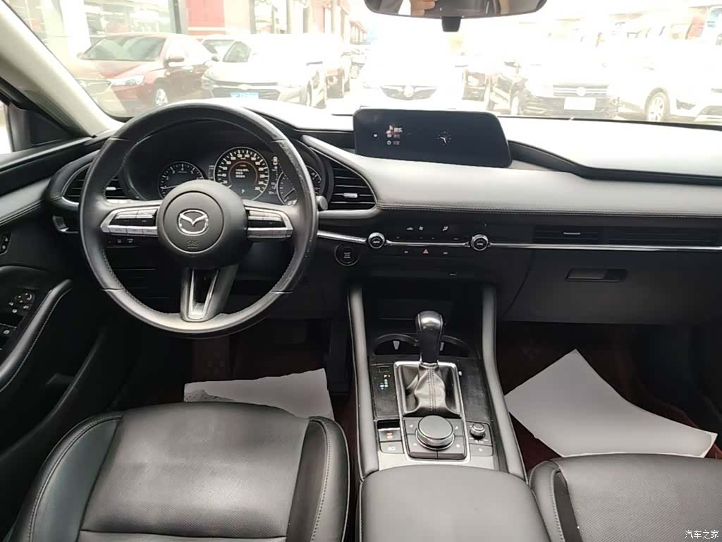 Mazda Mazda3, 2020 10