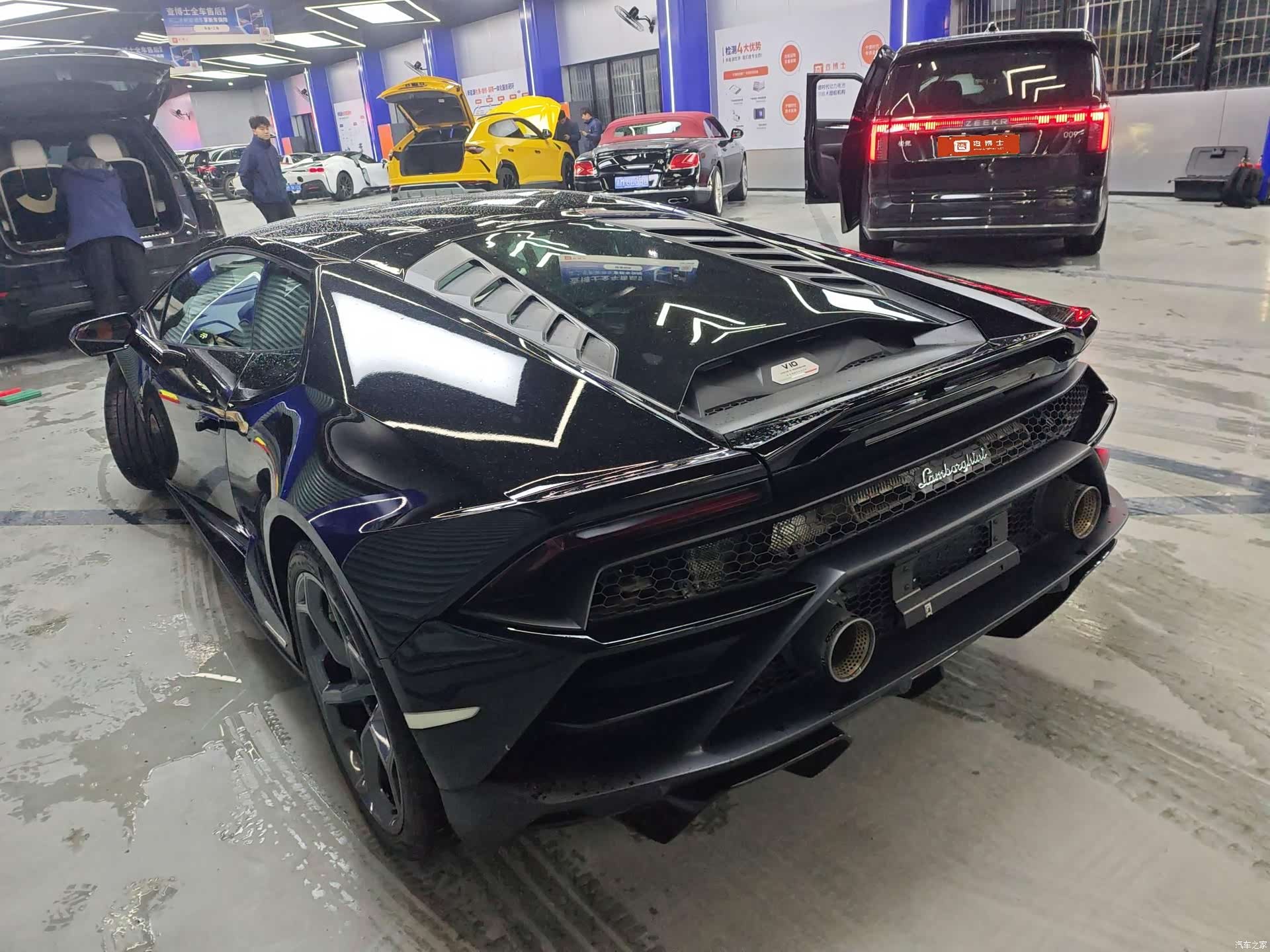 Lamborghini Huracán, 2023 3