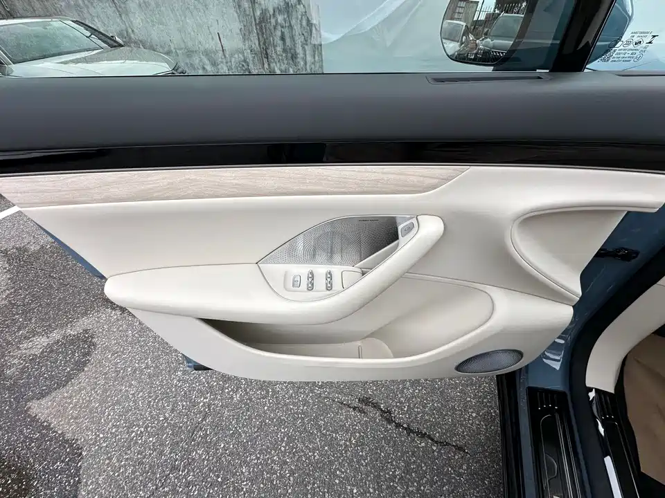 HarmonyOS Wisdom World R7