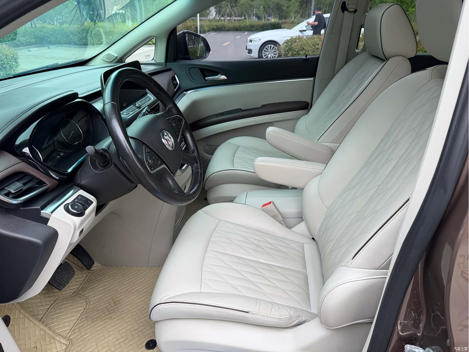Buick GL8, 2021 7