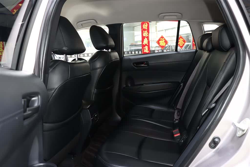 Toyota Corolla, 2025 11