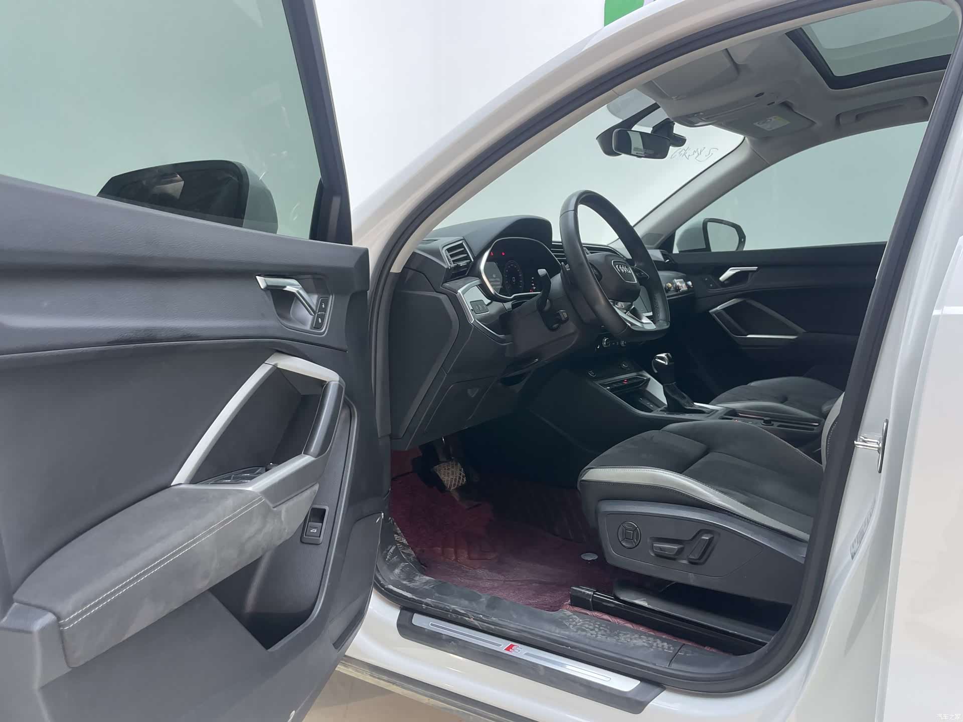 Audi Q3, 2022 13