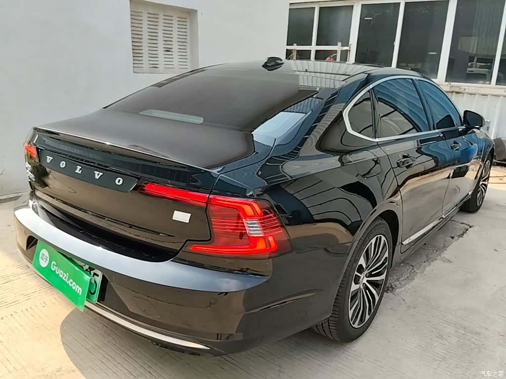 Volvo S90, 2023 все фото