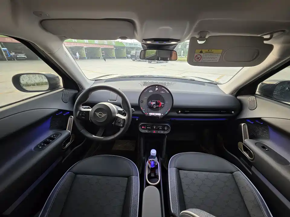 MINI Electric ACEMAN