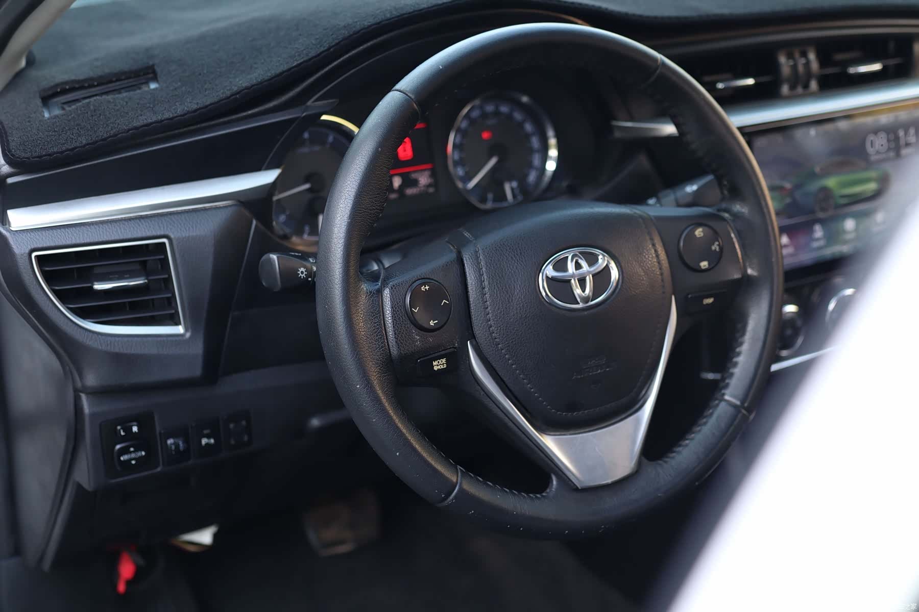 Toyota Corolla, 2015 15