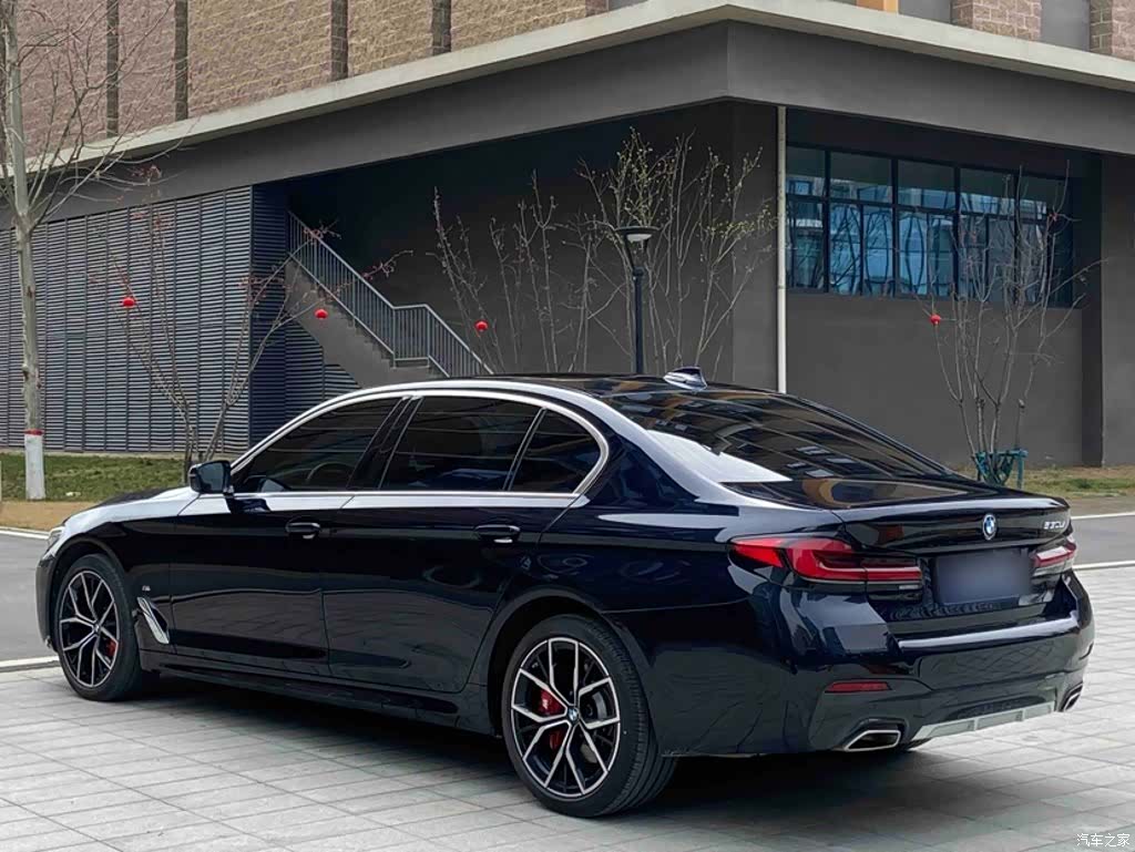 BMW 5 Series, 2023 全部照片