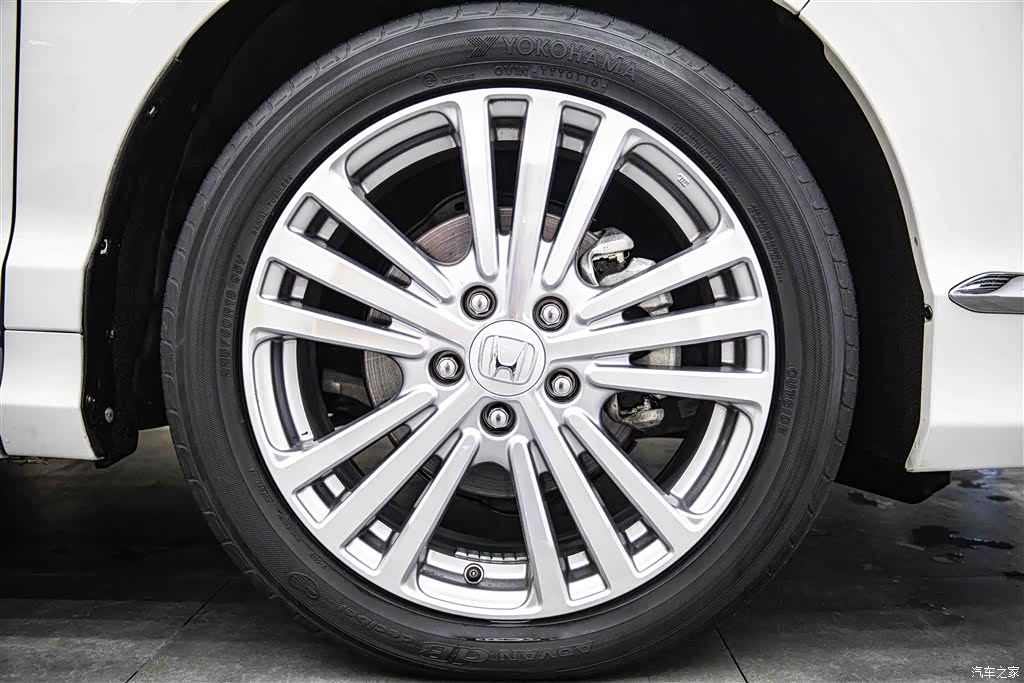 Honda Elysion, 2016 13