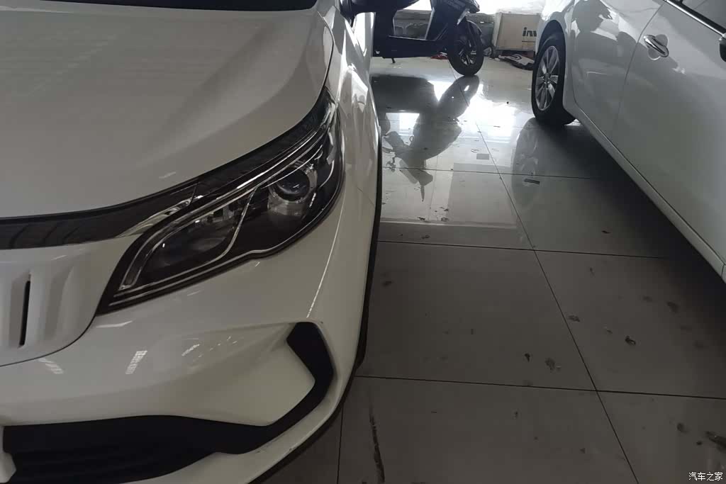 Geely EX3, 2022 все фото