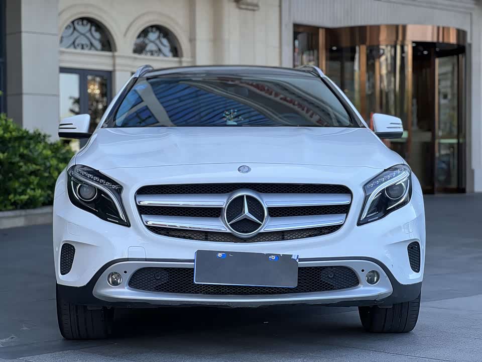 Mercedes-Benz GLA