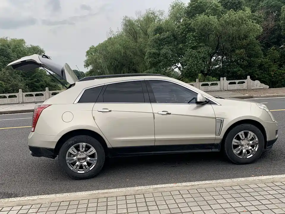 Cadillac SRX