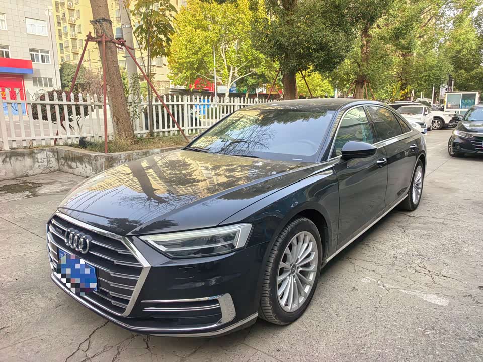 Audi A8