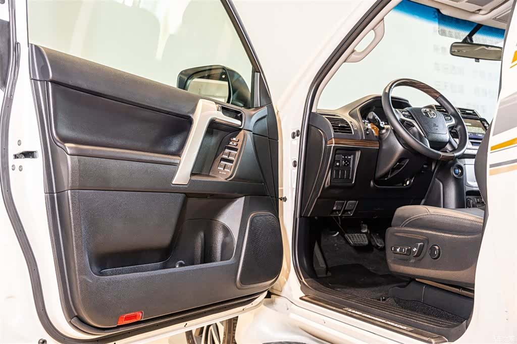 Toyota Prado, 2026 7