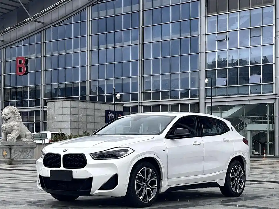 BMW X2