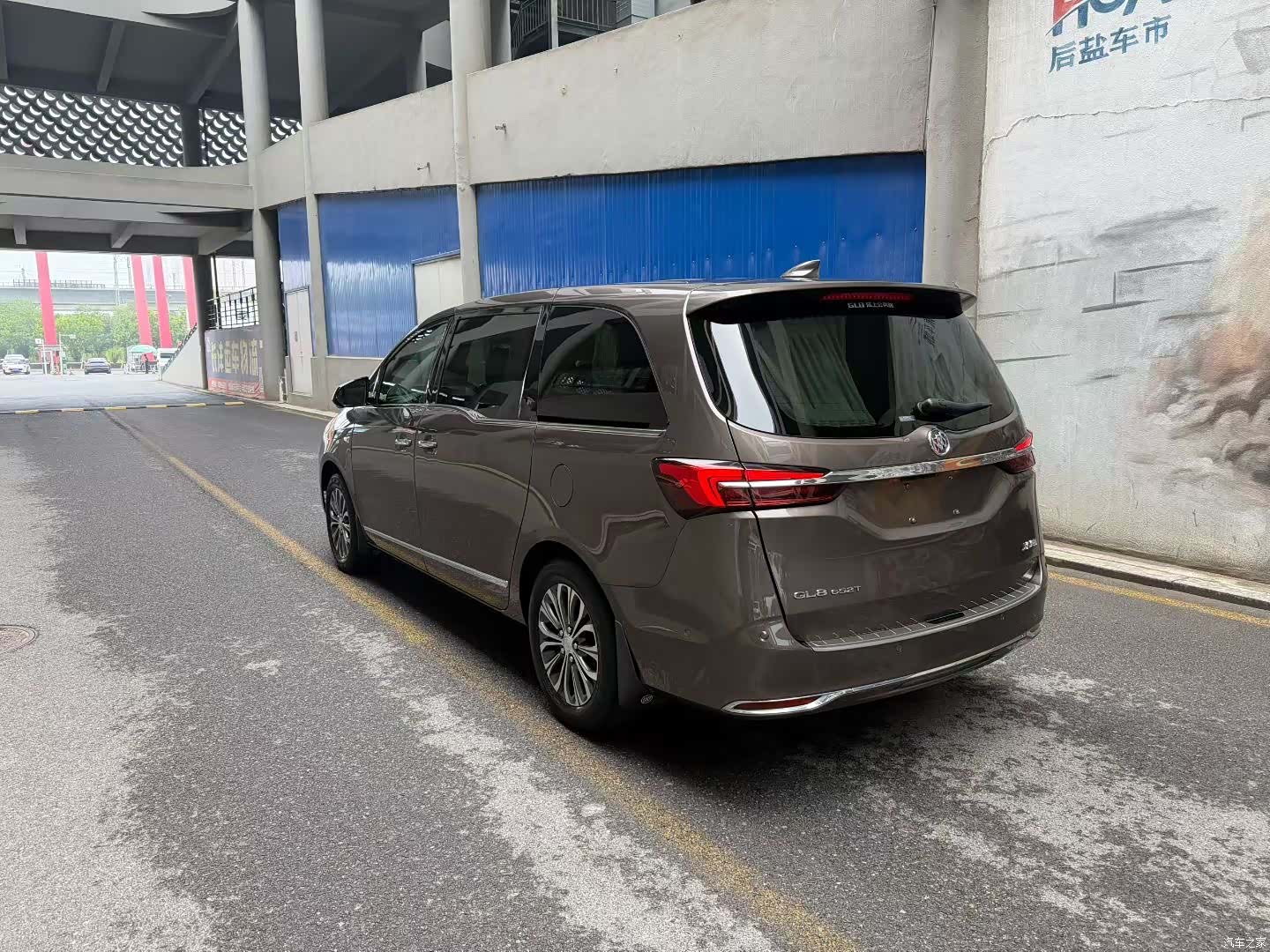 Buick GL8, 2021 4