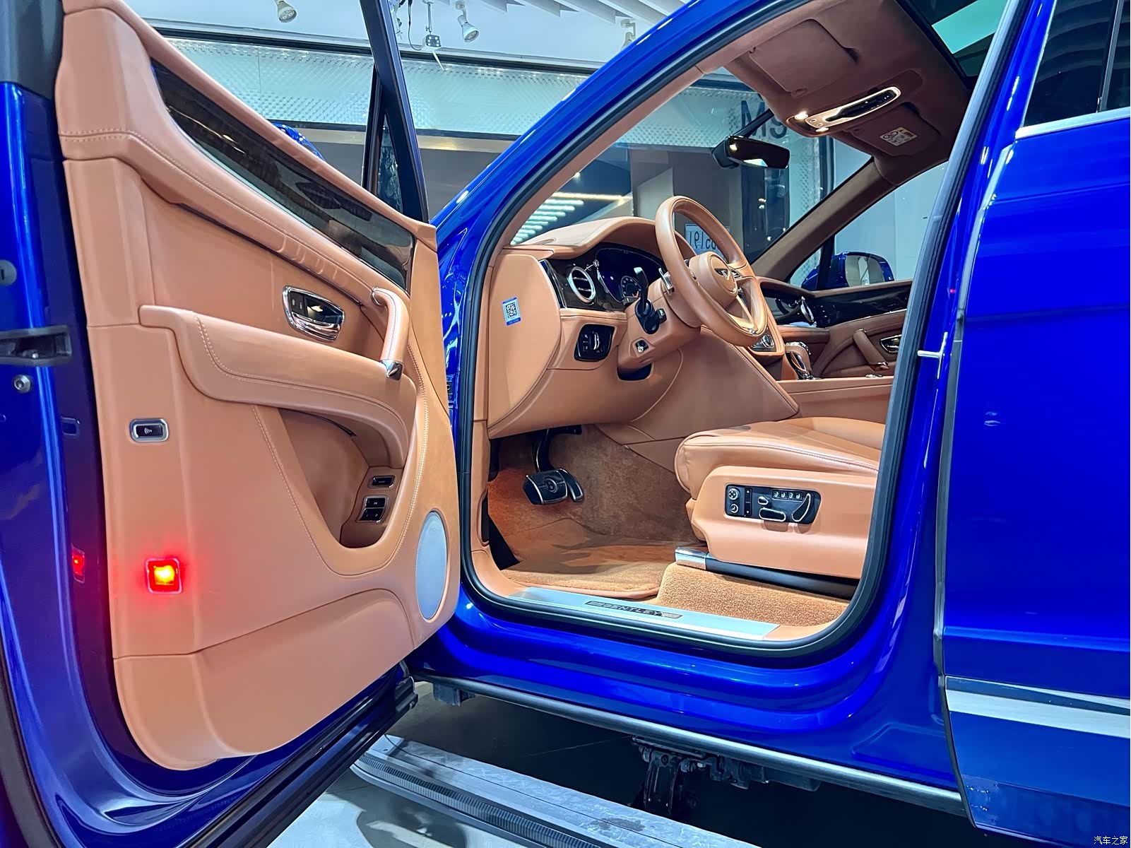 Bentley Bentayga, 2017 6