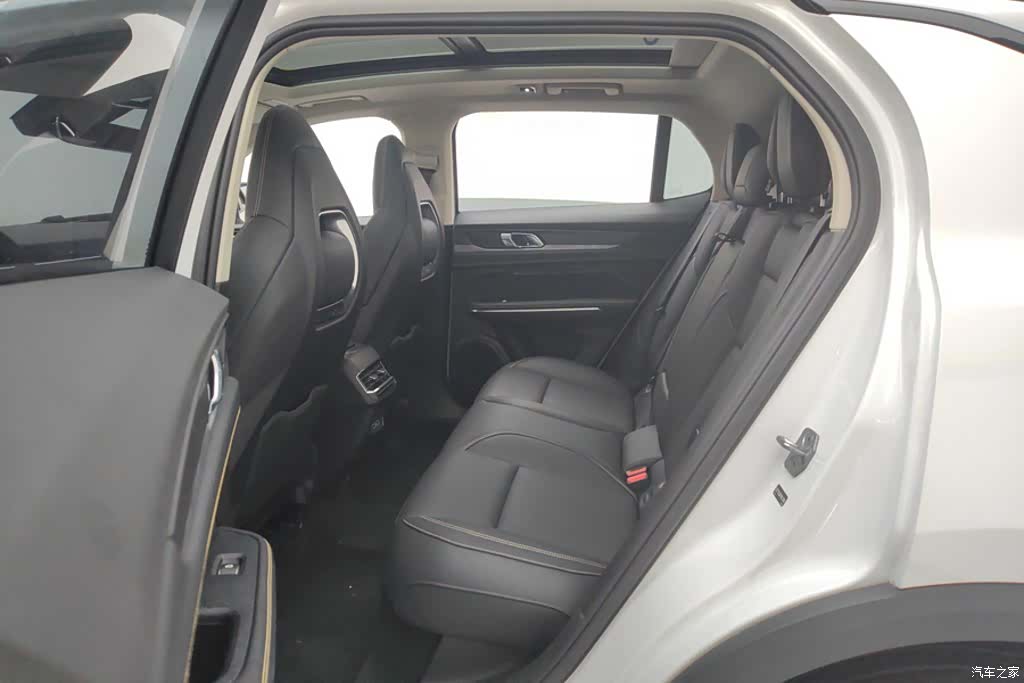 Lynk & Co 01, 2024 11