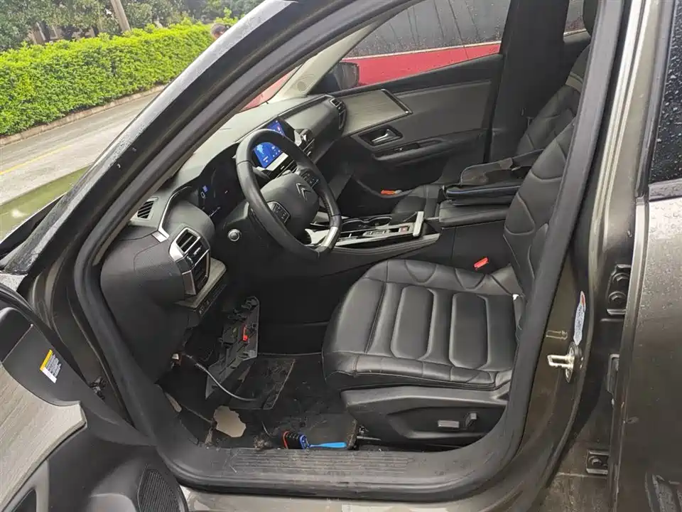 Citroen Versailles C5 X