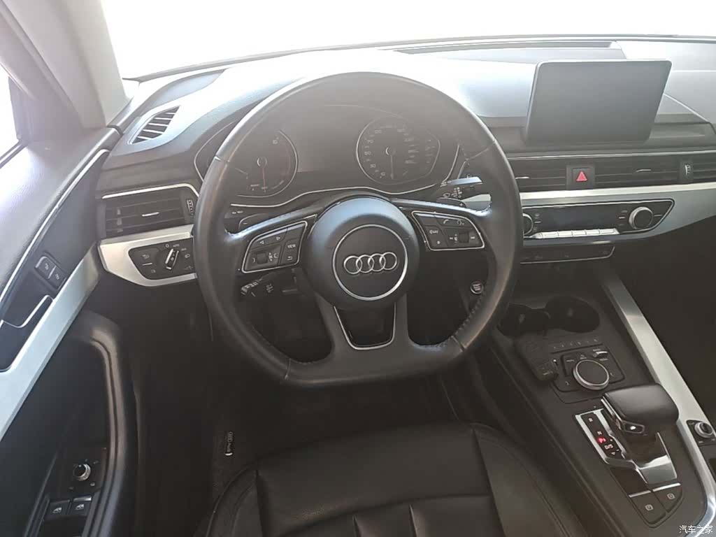 Audi A4L, 2018 17