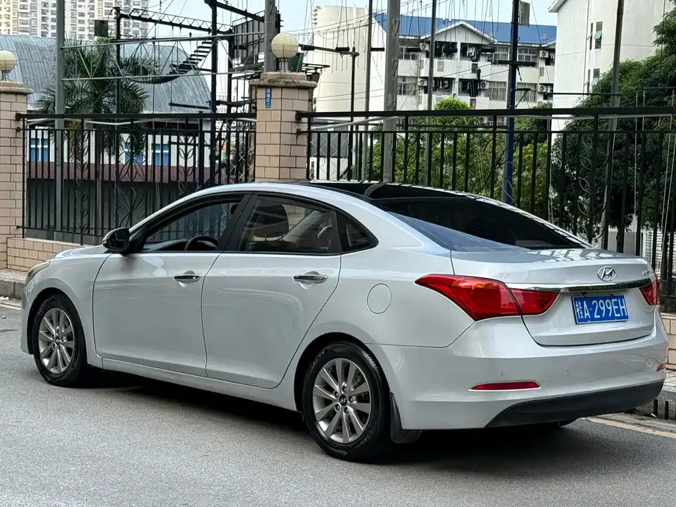 Hyundai Name picture