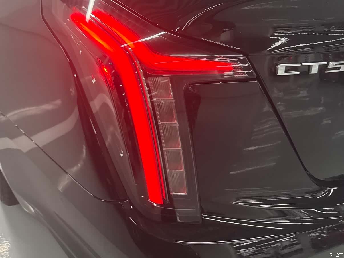 Cadillac CT5, 2024 все фото