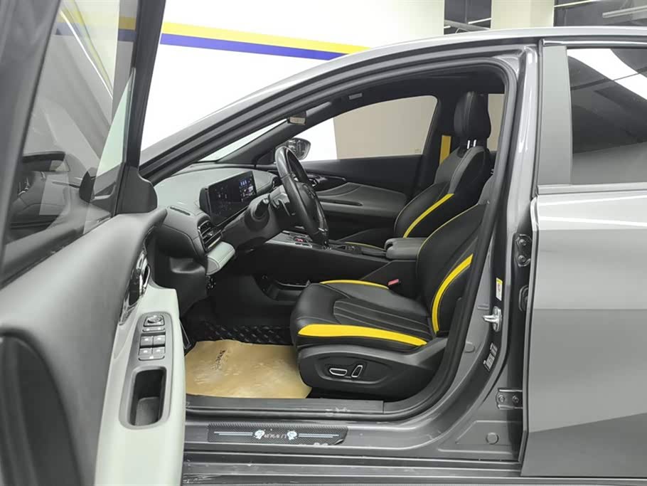 Trumpchi Shadow Leopard