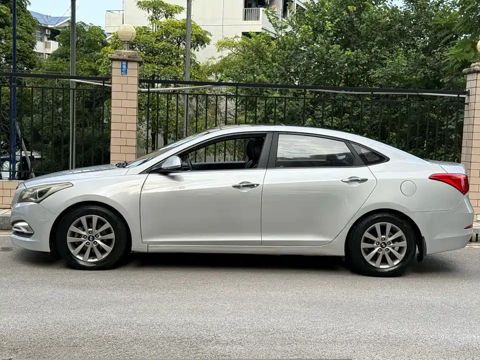 Hyundai Name picture