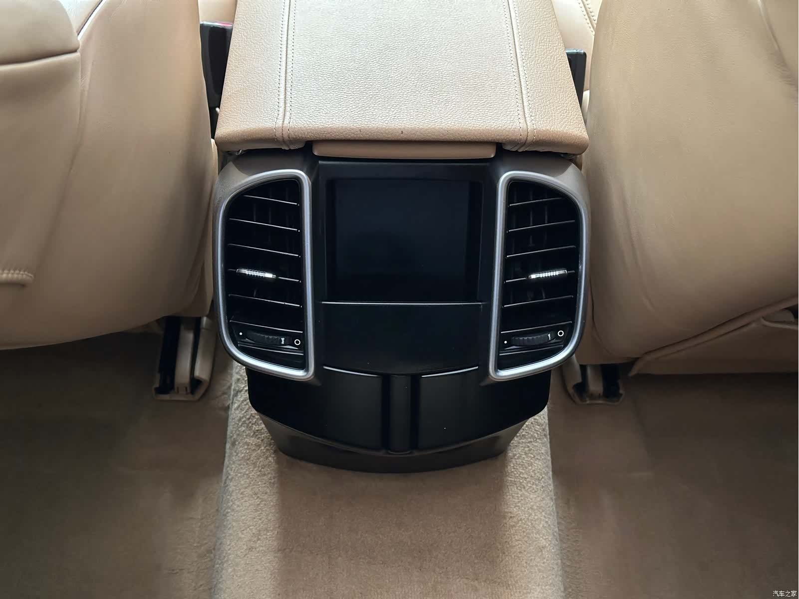 Porsche Cayenne, 2018 11
