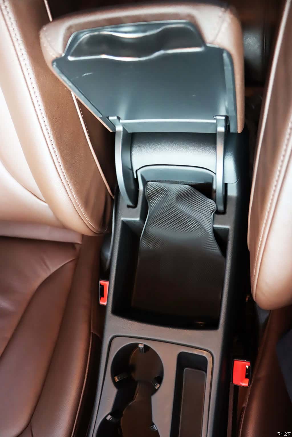 Audi A4L, 2015 16