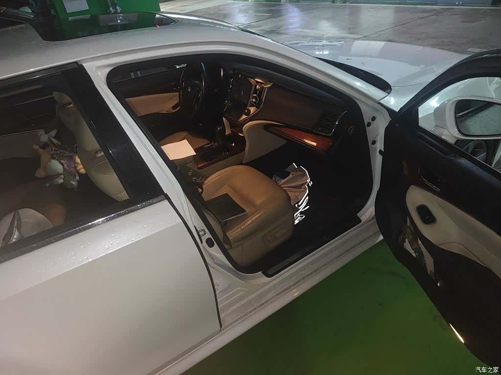 Toyota Crown, 2015 22