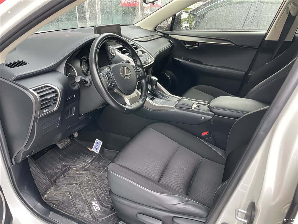 Lexus NX, 2017 8