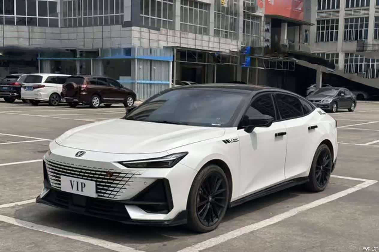 Changan UNI-V, 2024 1