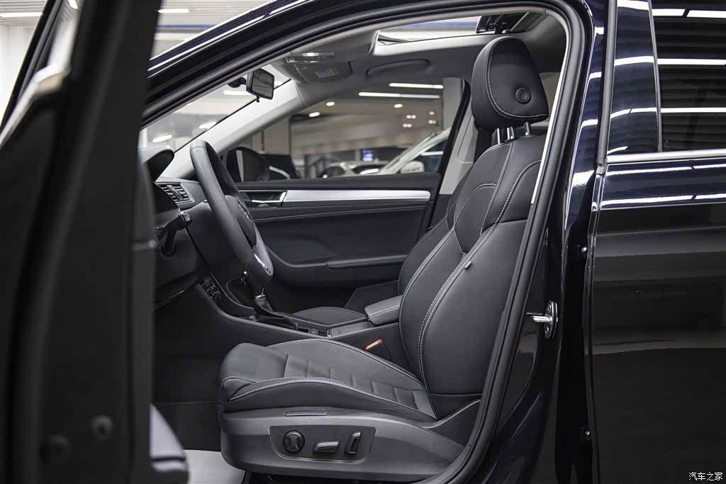 Skoda Superb, 2024 17