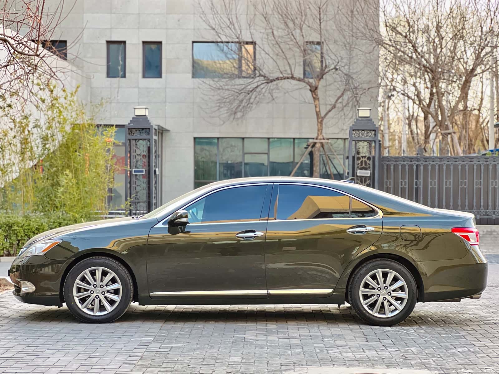 Lexus ES, 2010 14