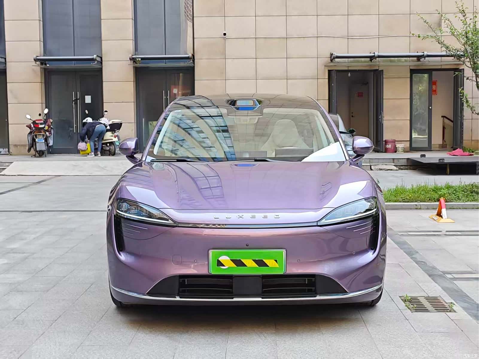 Luxeed R7, 2025 2