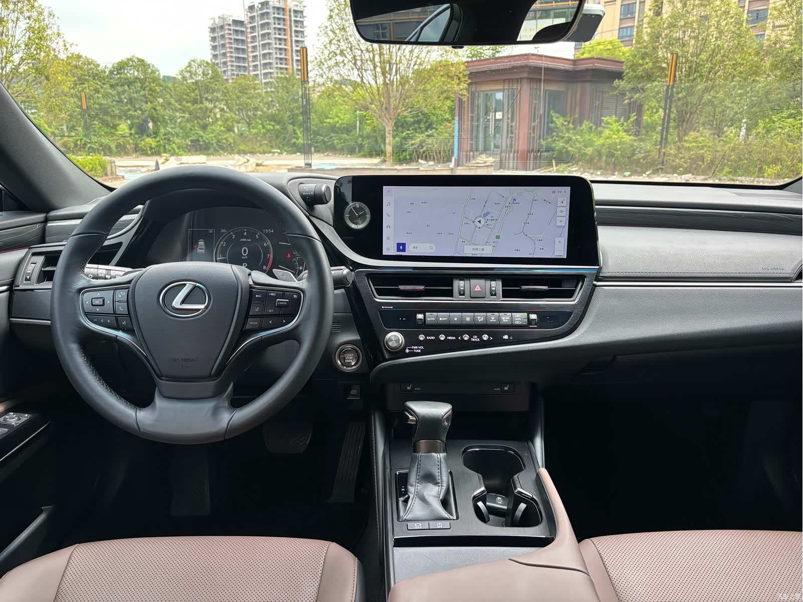 Lexus ES, 2023 4